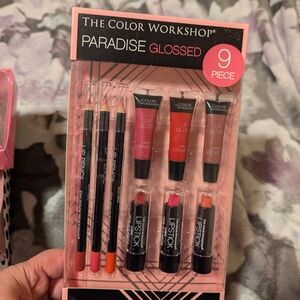 Paradise Glossed Makeup Set - 9 Piece